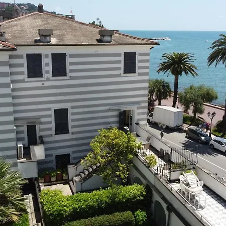 Casa Garibalda - Seafronf * راباللو